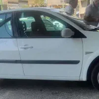 رنومگان 2000اتومات سفیدشیک وخاص