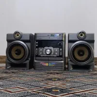 ضبط 1600ال جی به همراه باند