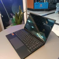 Asus ZenBook UM325UA   AMD Ryzen 7  RAM16 SSD256