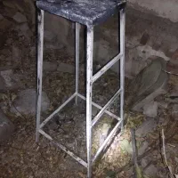 چهار پایه آهنی