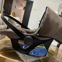 کریر نو|کالسکه و لوازم جانبی|خوی, |دیوار