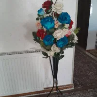 گل خارجی تعداد بالا با گلدون