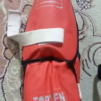 ساق بند وکلاه دفاع شخصی وکاراته