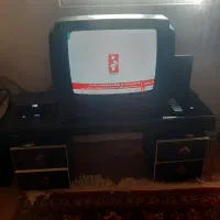 سلام تلوزیون فیلیپس ۲۱ اینچ  درحد ومیز تلوزیون