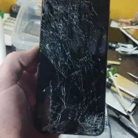 گوشی ال سی دی شکسته میبرم