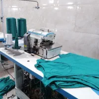 به تعدادی زیگزال دوز و وسطکار جهت کار در تولیدی