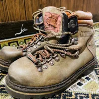 کفش کوهنوردی و بوت