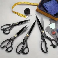 قیچی کار و نمونه دوز مانتو و پالتو