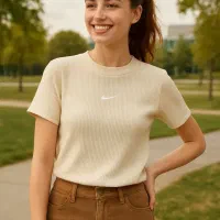 استخدام فروشنده خانوم جهت پوشاک زنانه