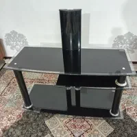 میز شیشه ایی و آبمیوه گیری