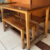 میز و نیمکت چوبی