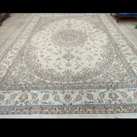 فرش ۱۲ متری زمرد مشهد گل برجسته ویک عدد ۹متری