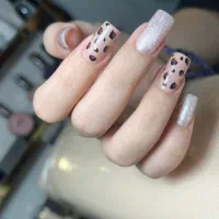 خدمات ناخن و طراحی|خدمات آرایشگری و زیبایی|بندر انزلی, نوغان|دیوار