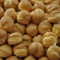 شیرینی. نون خامه ای..