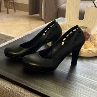 کفش چرم اصلی استفاده نشده نوعه سایز۳۸/۳۹