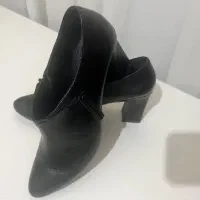 کفش|کیف، کفش، کمربند|رشت, جماران|دیوار