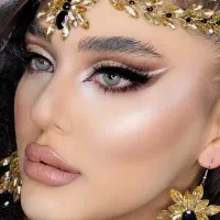 جشنواره آموزش، میکاپ وشنیون  هر کدام ۳۰۰