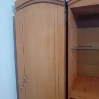 کمد جنس چوب و سالم و تمیز