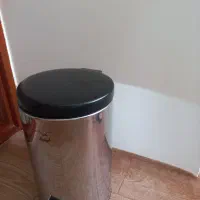 سطل آشغال استیل. اصلا استفاده نشده. سال و نو هس