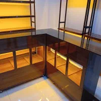 دکور و ویترین مغازه