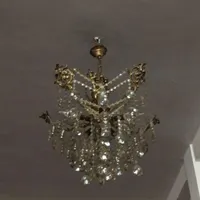 لوستر برنزی در صالحیه دارای یک عدد
