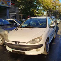 206 صندوقدار مدل ۱۳۹۵ فول وی۸ (نقد اقساط)