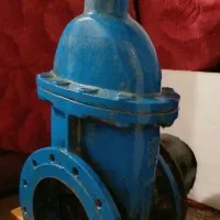 شیر فلکه ۱۰ اینچ زبانه لاستیکی چدنی