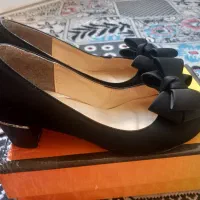 کفش|کیف، کفش، کمربند|اصفهان, شاهد|دیوار