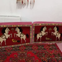 4عددپشتی سنتی دست بافت به فروش می‌رسد