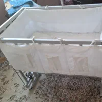 تخت نوزاد|تخت و صندلی بچه|اصفهان, شیخ اشراق|دیوار