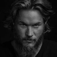 با مهارت سیاه قلم 15+میلیون توی خونه درآمد زایی کن