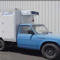 استخدام نیسان یخچالدار با راننده و بیمه
