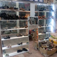 میز و صندلی و دکور