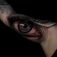 تتو . تتو بدن . رنگی