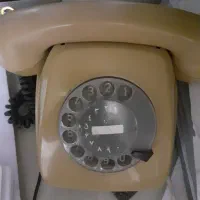 خط تلفن ثابت