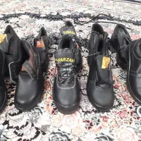 کفش کار ایمنی|کیف، کفش، کمربند|قم, نیروگاه|دیوار