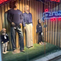 استخدام فروشنده خانم جهت فروشندگی پوشاک