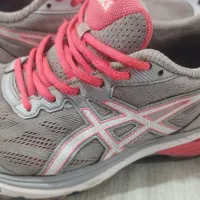 کفش کتونی استوک