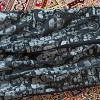 یه کاپشن چرم و یه شلوار با هم سیصد و پنجاه