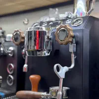 اسپرسوساز یونیک7118غول‌صنعتی‌متصل‌به اب