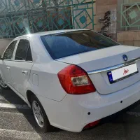 جیلی الیت / ۱۳۹۶ / دنده اتومات// کارکرد ۱۳۶|خودرو سواری و وانت|تهران, علم و صنعت|دیوار