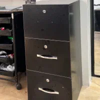 وسایل سالن زیبایی|آرایشگاه و سالن‌های زیبایی|اراک, |دیوار