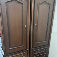 کمد لباس چوبی