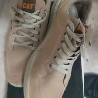 کفش با برند تجاری CAT