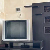 تلویزیون و میز تلویزیون