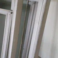 درب چوبی واحد 2لنگه سالم پنجره با توری|مصالح و تجهیزات ساختمان|تهران, شهرک محلاتی|دیوار