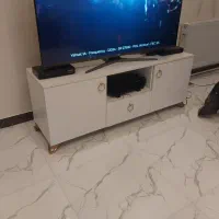 میز تلویزیون در حد نو