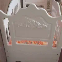 تخت به همراه خوشخواب