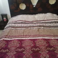 تخت ودوعدد پاتختی سالم  ،کمد، آینه ، گنجه تمیز