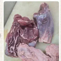 گوشت منجمد گوساله و میگو